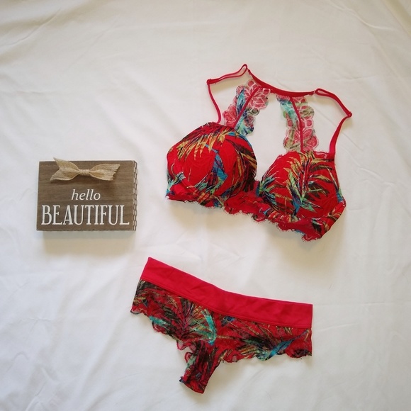 🔴SOLD🔴 NWOT PINK Red Palm Set 💋 - Picture 1 of 8